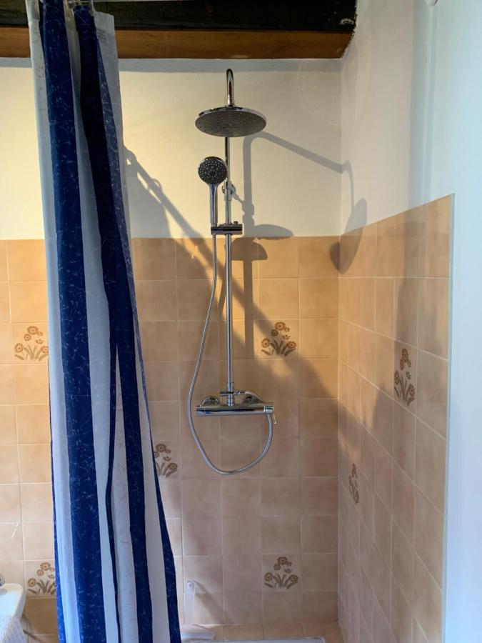 Spacious Apartment In A Charming, Tranquil Village Saint-Vincent-Rive-d'Olt Экстерьер фото
