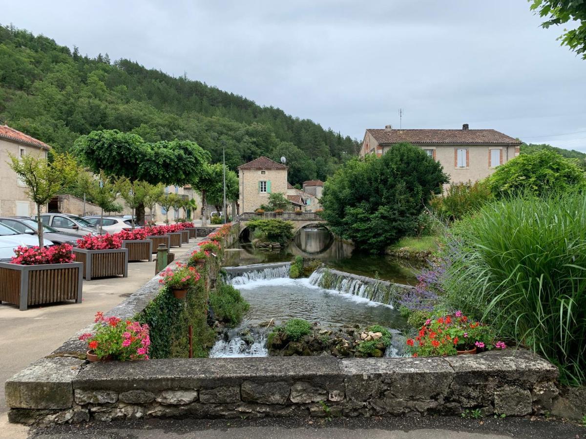 Spacious Apartment In A Charming, Tranquil Village Saint-Vincent-Rive-d'Olt Экстерьер фото